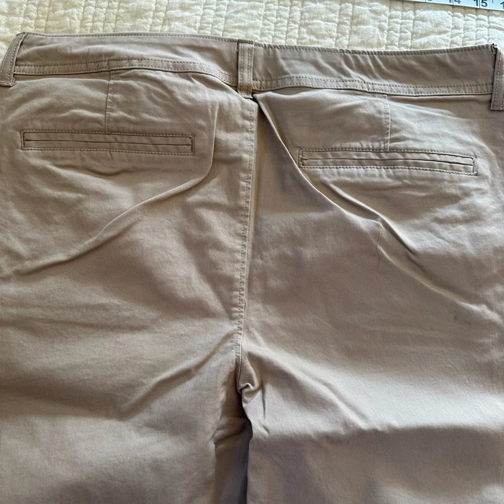 Old Navy Women's Beige Straight Leg Jeans 12 Tall New